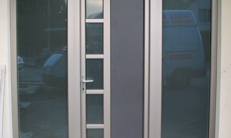 Pose de porte d'entrée PVC à Saint-Symphorien-d'Ozon et sa région
