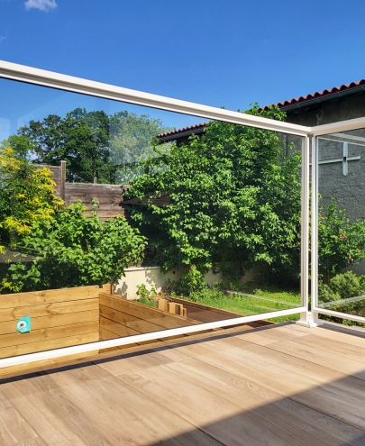 Garde-corps en verre sur mesure pour la sécurité d'une terrasse à Lyon